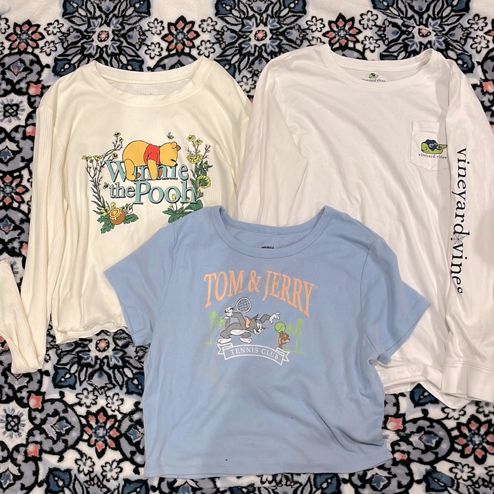 2 long sleeves and crop top